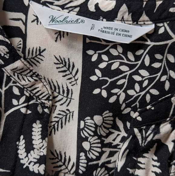 Woolrich tunic style shirt, size small. - Picture 5 of 8